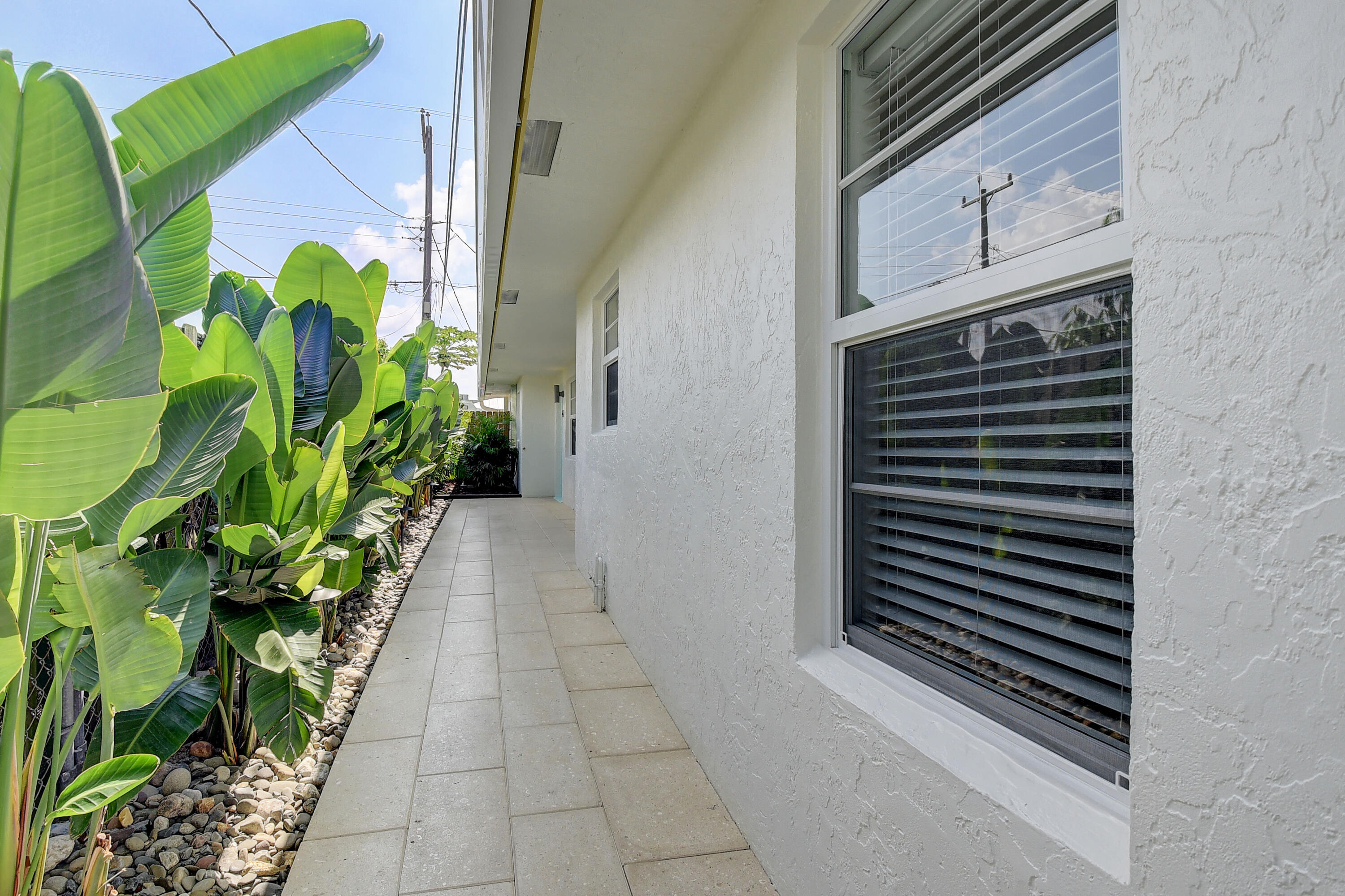 LAKE WORTH TOWN OF - Residential Income