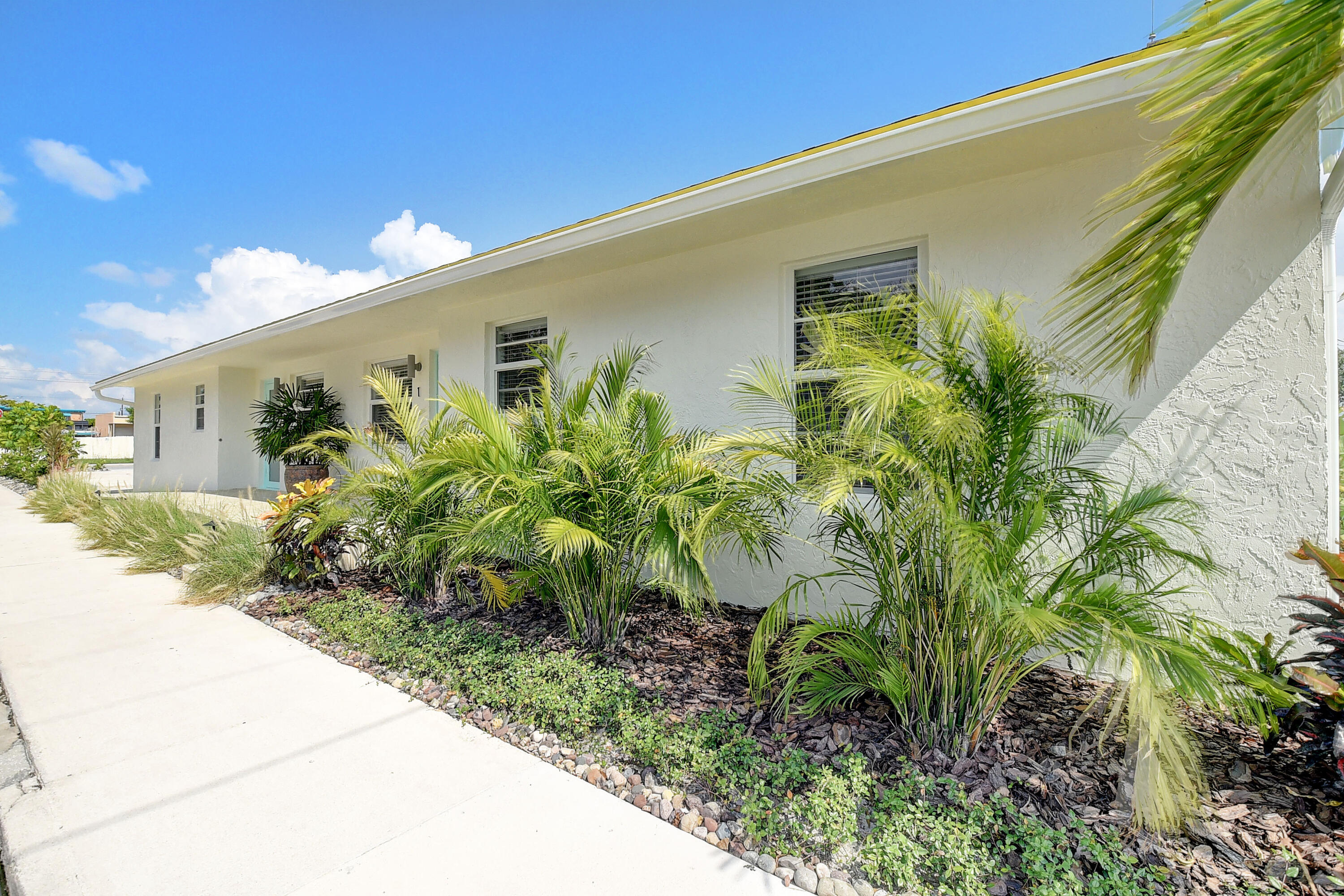 LAKE WORTH TOWN OF - Residential Income