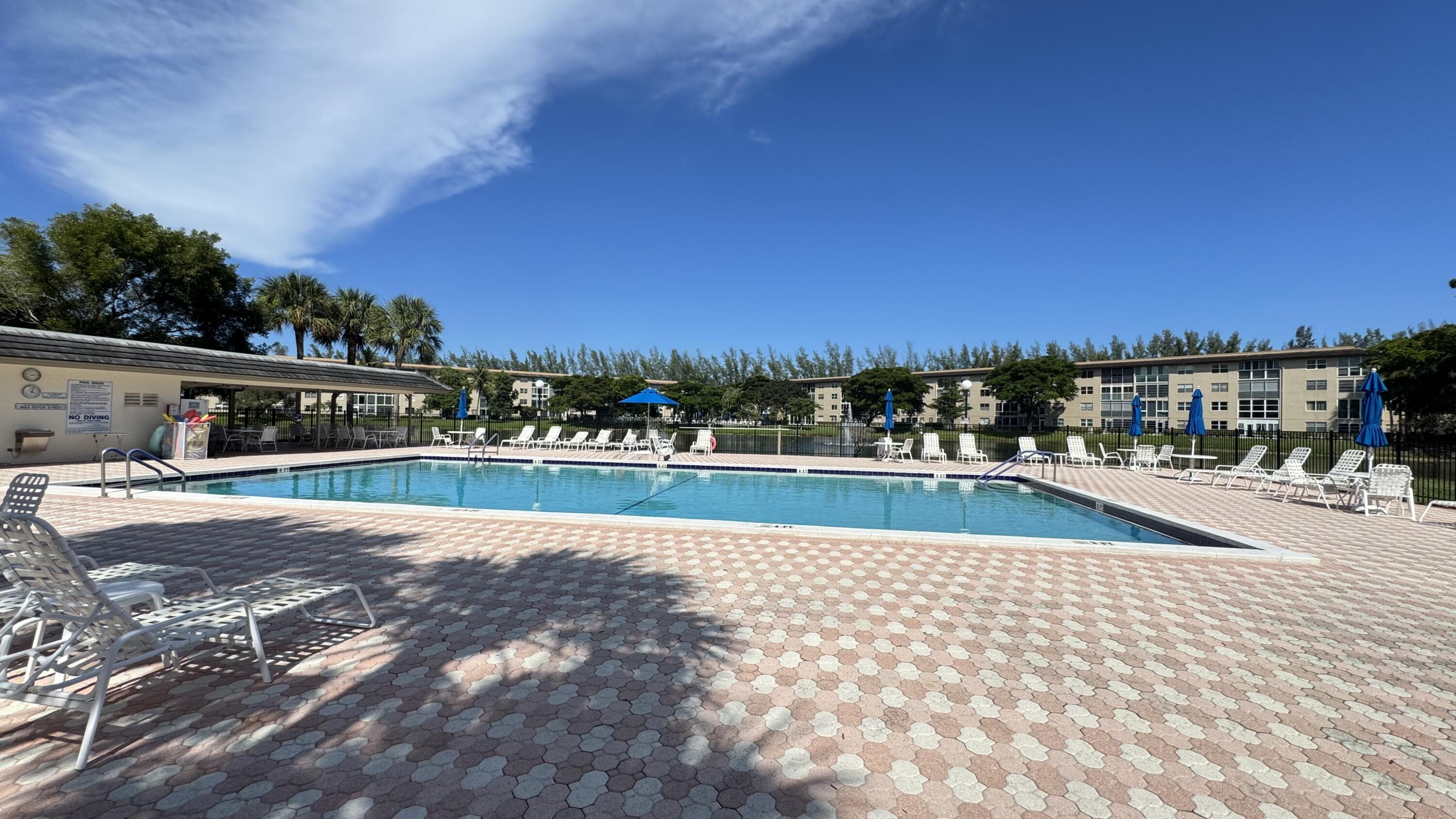 ELEUTHERA VILLAGE E CONDO - Residential