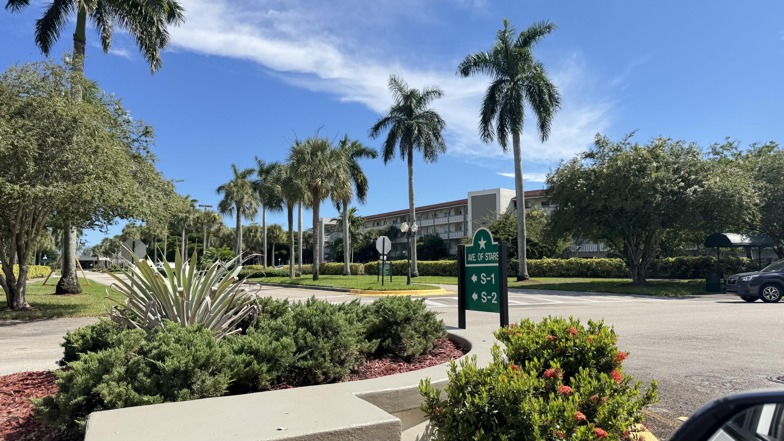 ELEUTHERA VILLAGE E CONDO - Residential
