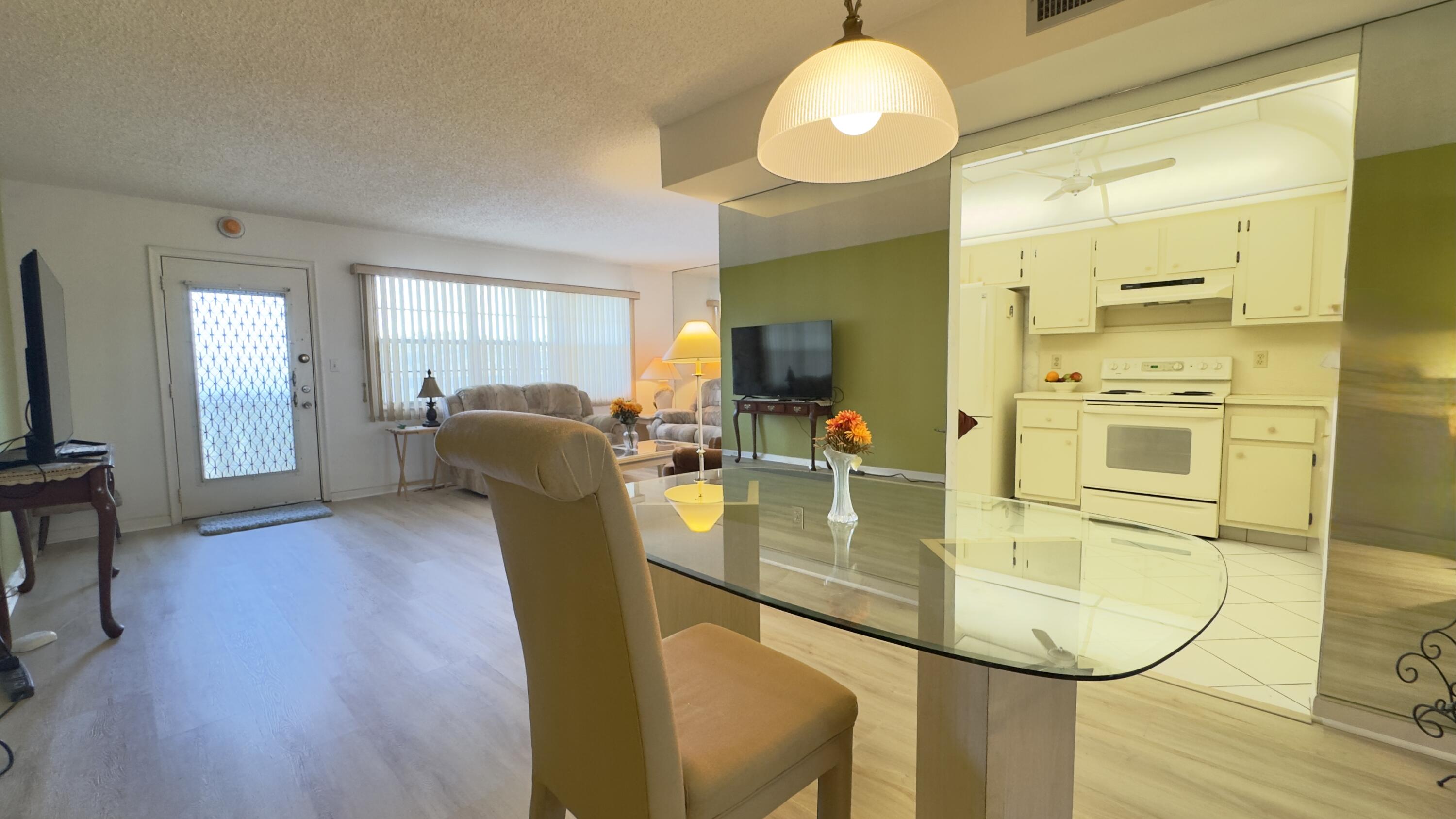 ELEUTHERA VILLAGE E CONDO - Residential