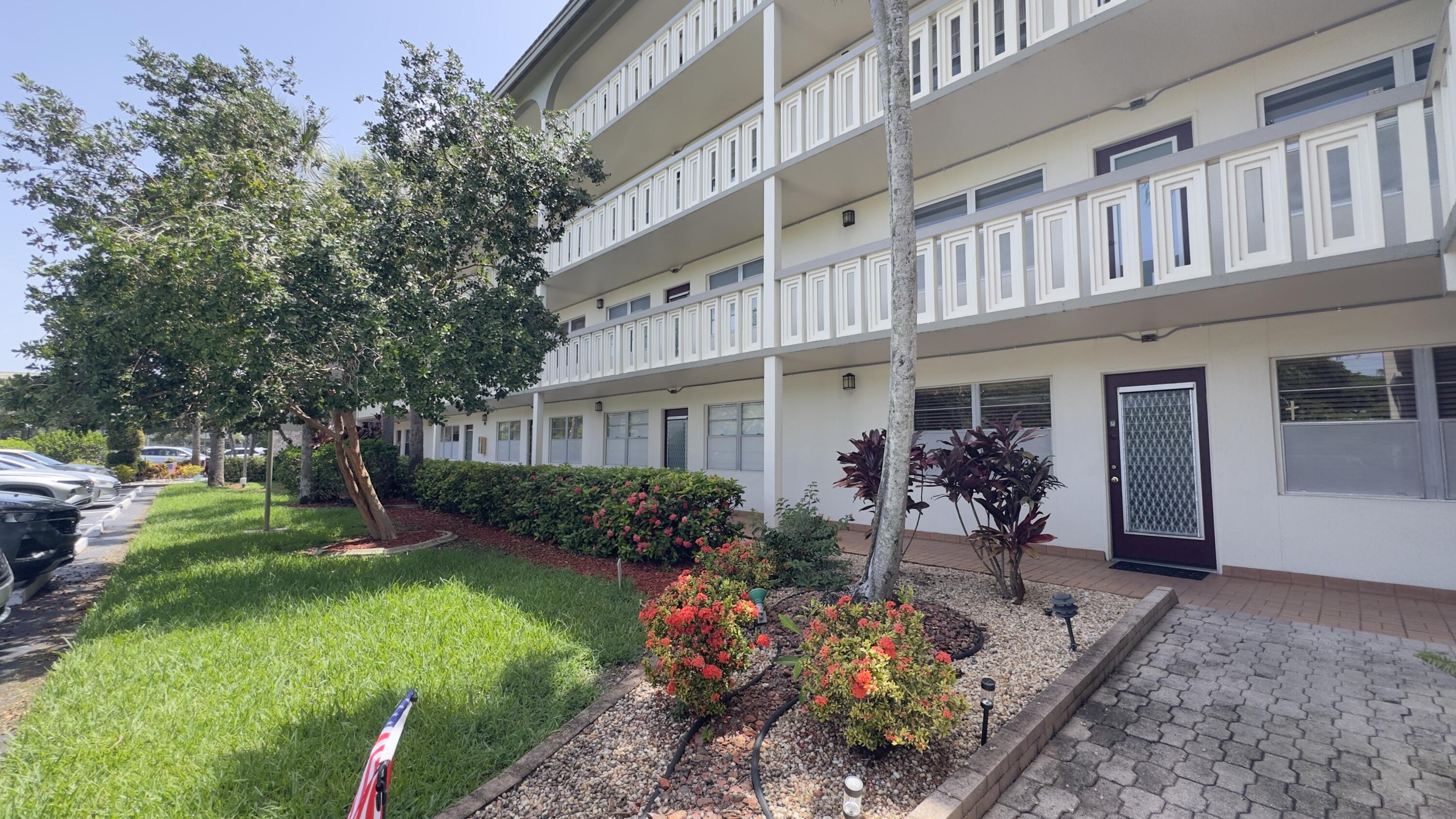 ELEUTHERA VILLAGE E CONDO - Residential