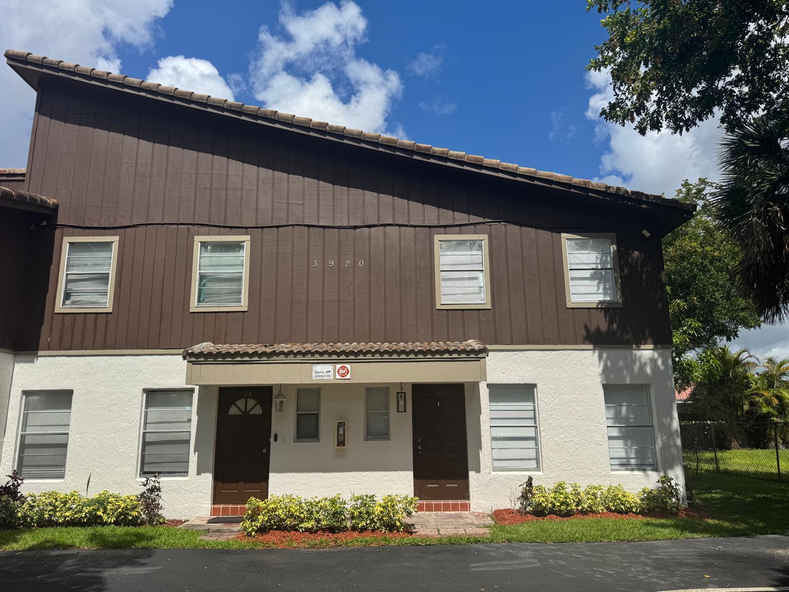 WOODSIDE ARMS CONDO - Residential