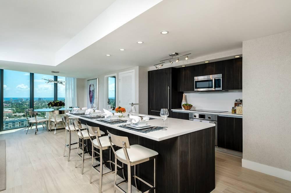 Welcome Home to Icon Las Olas! ICON LAS OLAS is the new definition of luxury, liberated from the commitments of ownership. Offering incredible panoramic views of downtown Fort Lauderdale and the ocean, each rental residence is finished to an exacting standard, with fixtures and fittings of the highest quality. Apartment homes include sub-zero refrigerators and Bosch appliance packages. Enjoy a state-of-the-art fitness center with a Pilates studio, spinning room and a Sky Terrace on the 44th floor with an outdoor lounge and dipping pool.