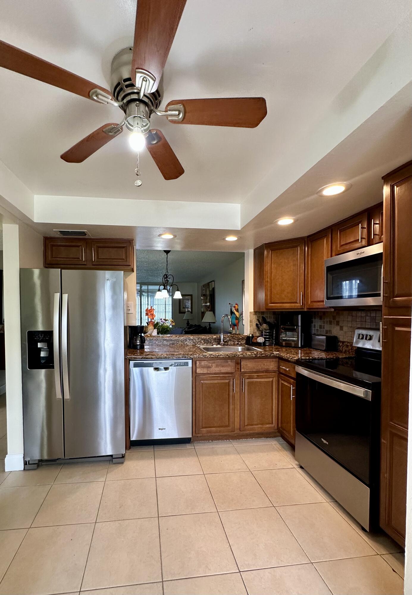 5 OF PALM SPRINGS 2 CONDO - Residential