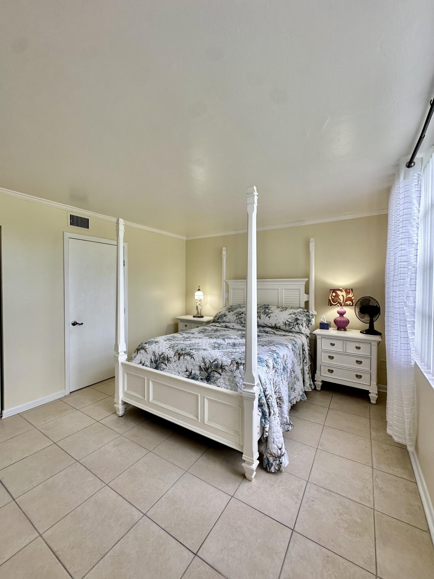 5 OF PALM SPRINGS 2 CONDO - Residential