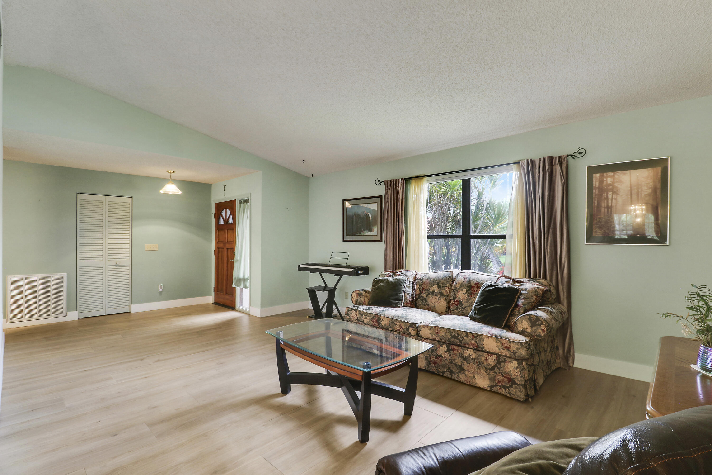WAVERLY HUNDRED - Residential
