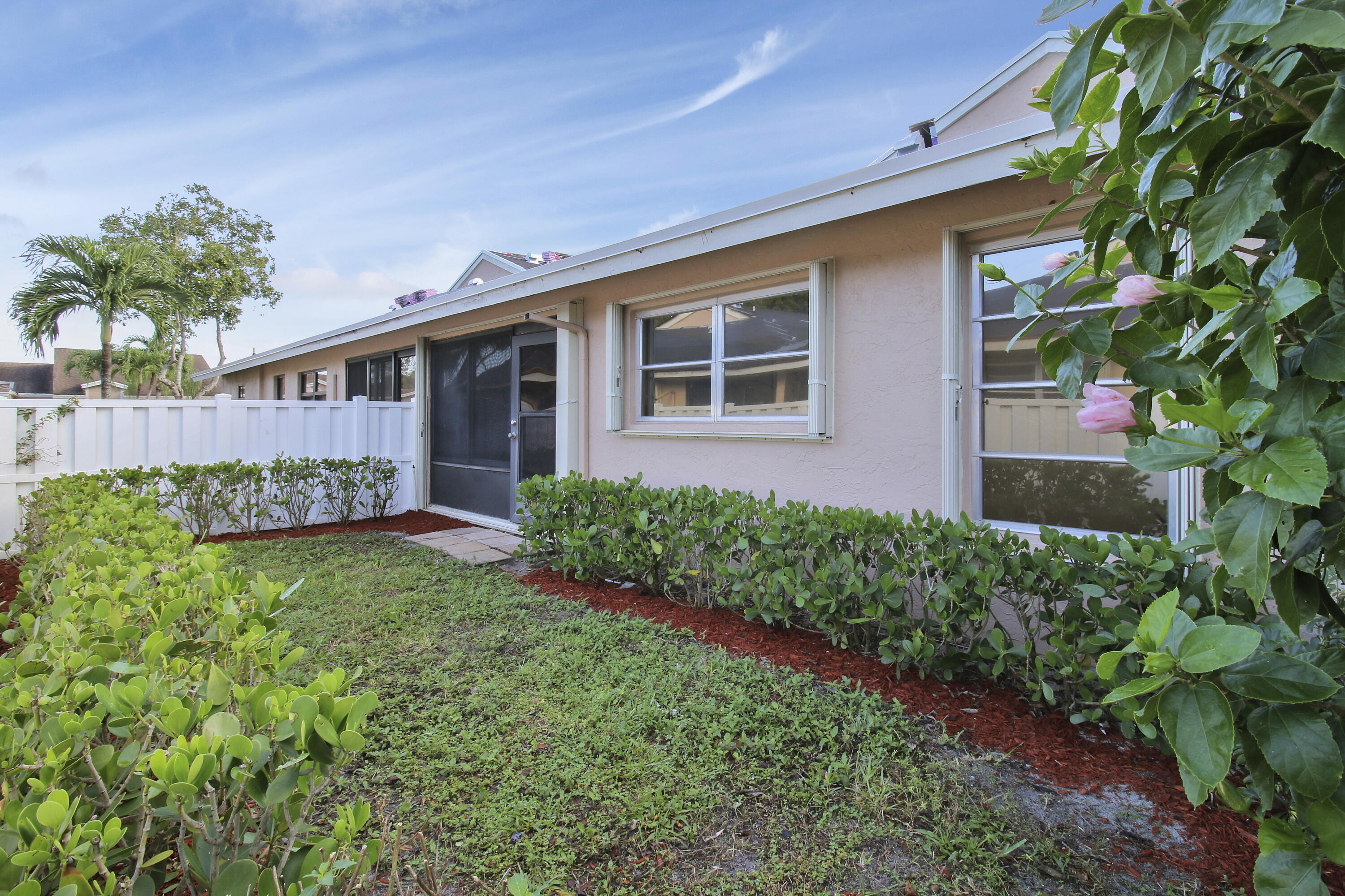 WHISPER WALK SEC C CONDO - Residential