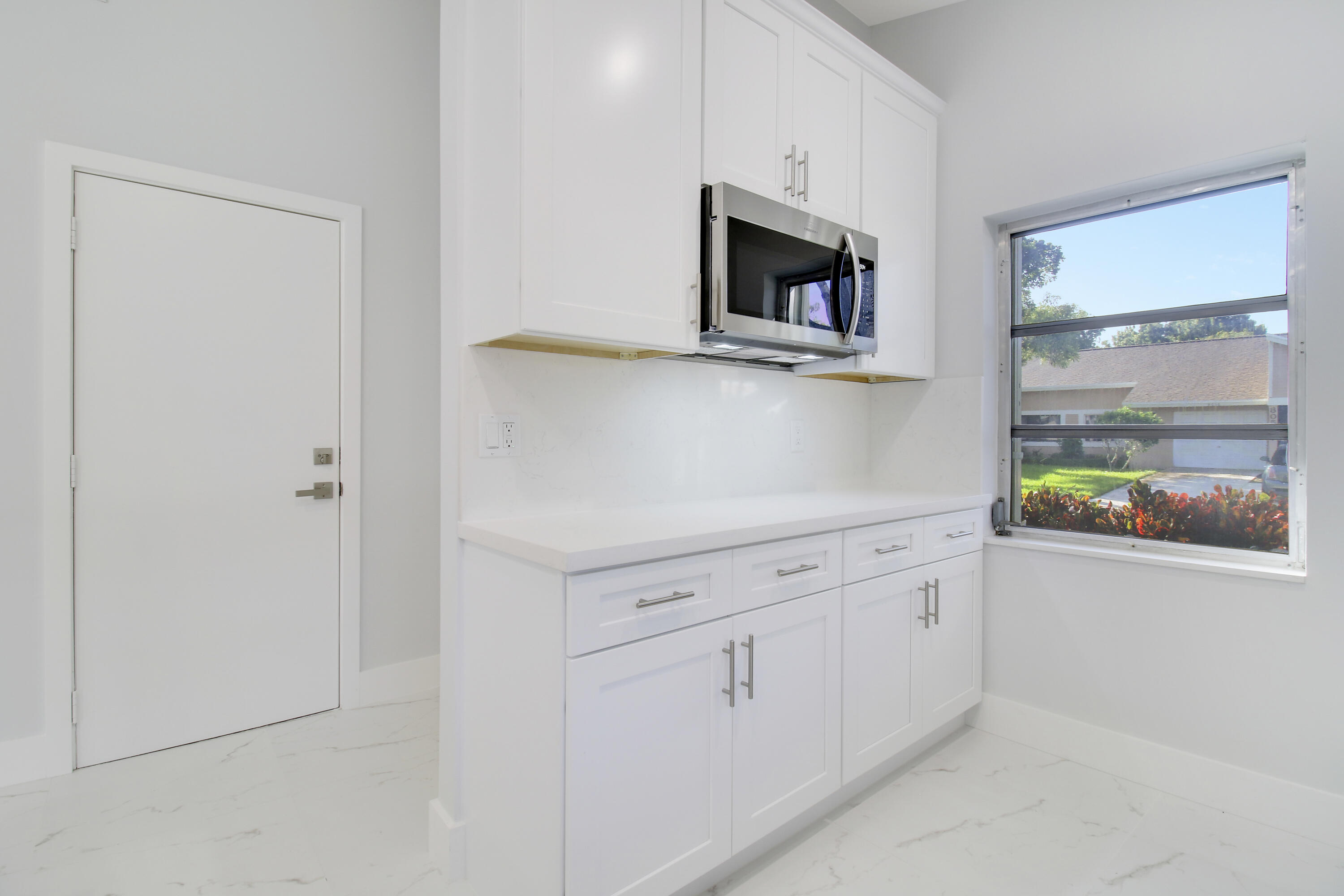 WHISPER WALK SEC C CONDO - Residential