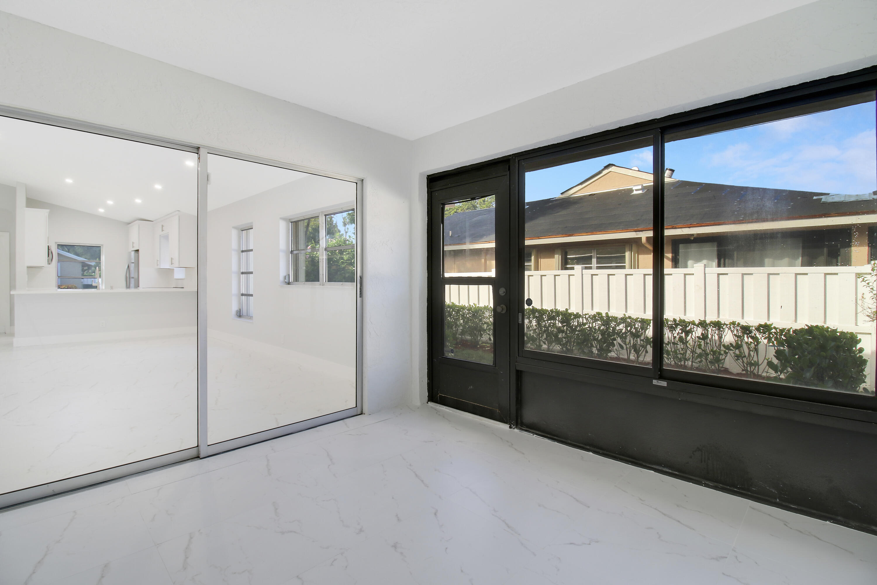 WHISPER WALK SEC C CONDO - Residential