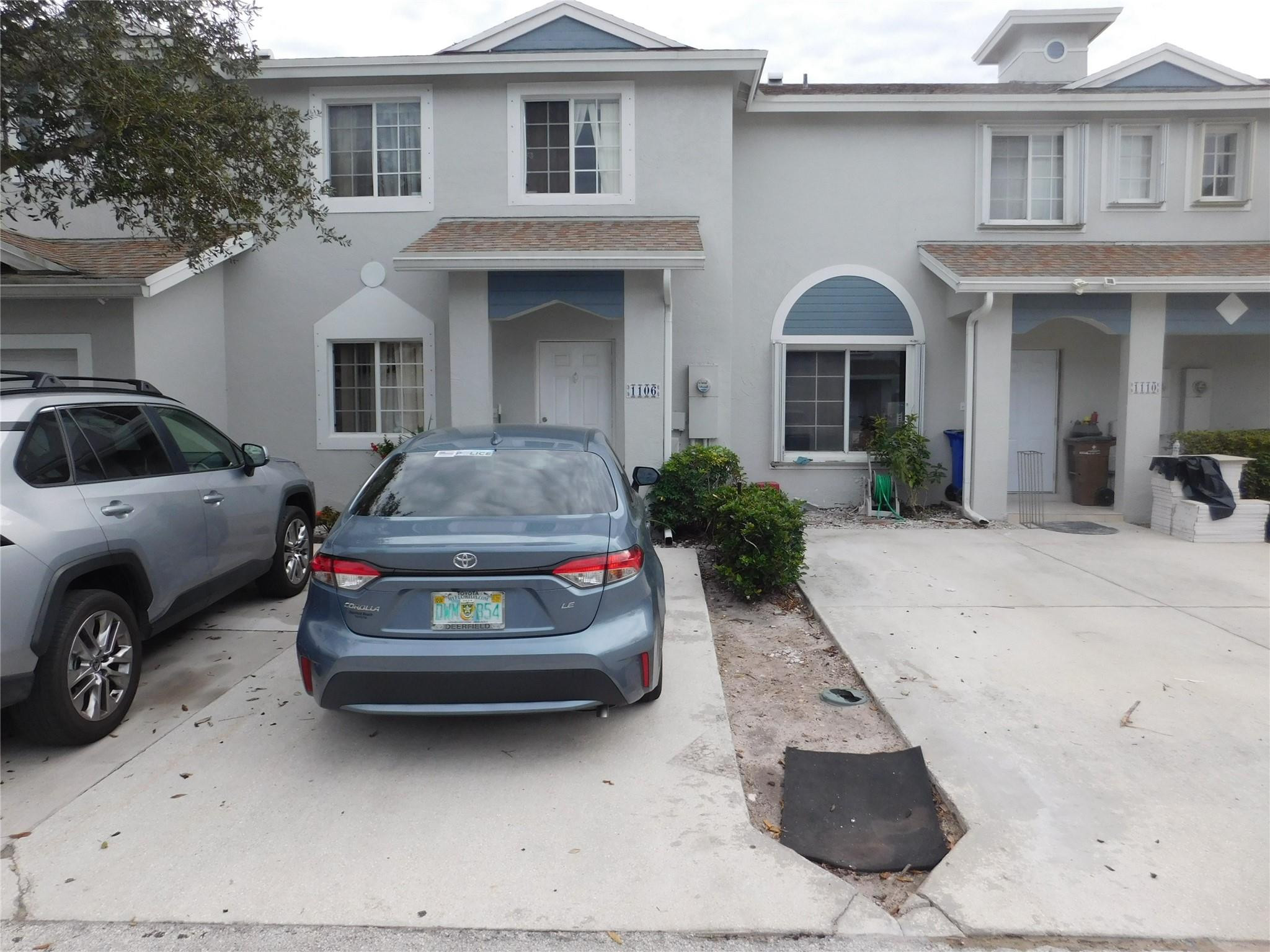WELCOME TO THIS AWESOME 3 BEDROOM, 2.5 BATHROOM TOWNHOME WITH GRANITE COUNTERTOPS, SCREENED PATIO FOR GRILL BBQ- IT'S LOCATED IN THE HIGHLY SOUGHT-AFTER GATED COMMUNITY OF WATERWAYS WHICH OFFERS RESORT-STYLE AMENITIES SUCH AS TWO POOLS, BASKETBALL COURTS, TENNIS, FISHING PIER etc - HOA COVERS CABLE, INTERNET, EXTERIOR INSURANCE - ROOF REPAIRS & REPLACEMENT, PRESSURE WASHING (ONCE A YEAR), COMMON AREA MAINTENANCE, FRONT DOOR REPLACEMENT - 24HR GATE ACCESS CONTROL - HURRY UP!!!  IT WON'T LAST! ROOF SPECIAL ASSESSMENT BALANCE WILL BE PAID BY SELLER AT CLOSING.