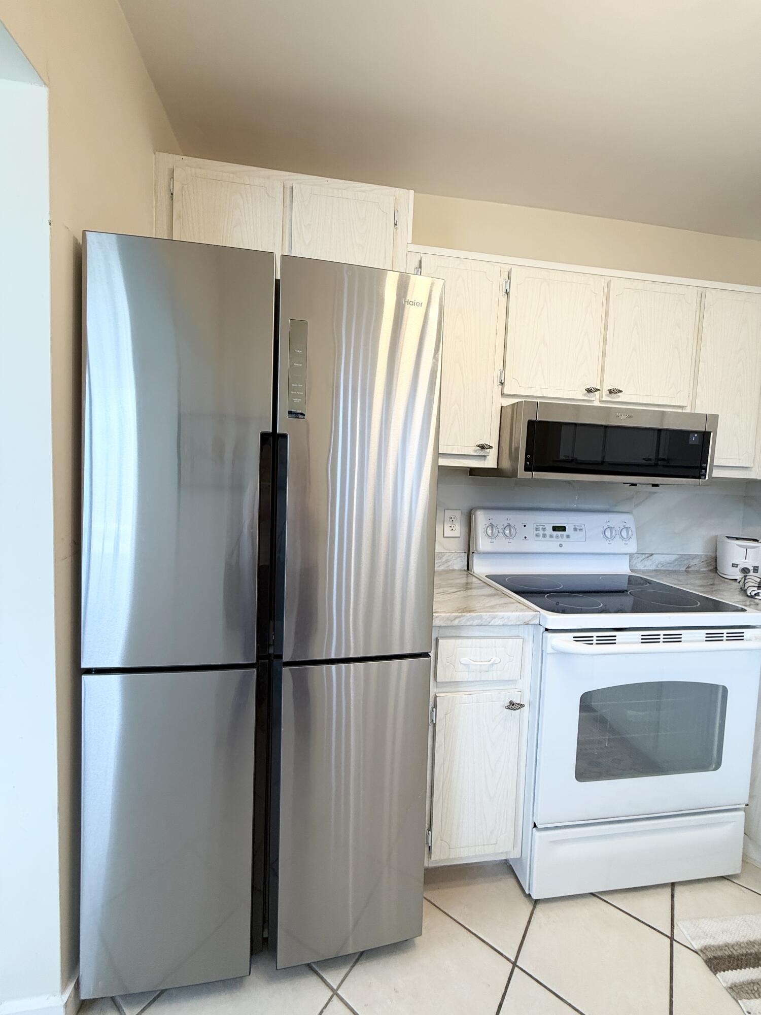 MURRY HILLS - Residential Lease
