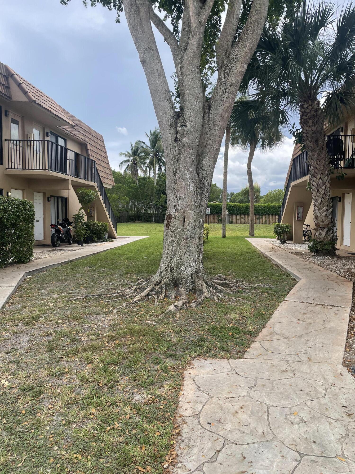 CYPRESS CREEK VILLAS - Residential