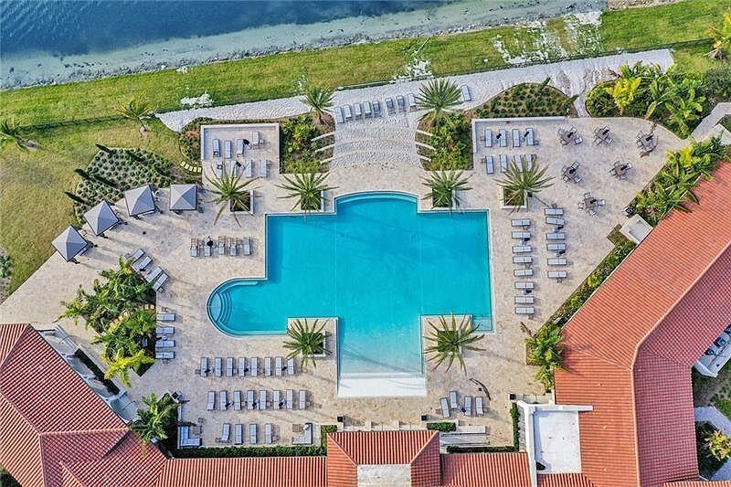 PARKLAND BAY - Residential Lease