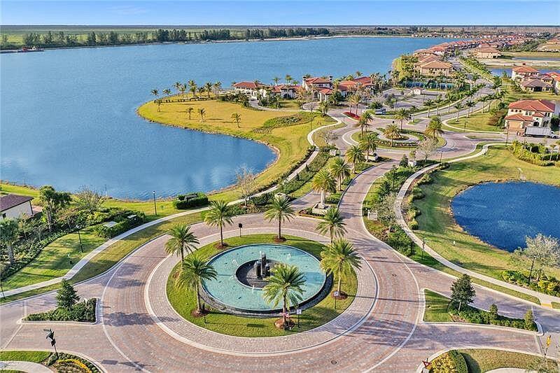PARKLAND BAY - Residential Lease