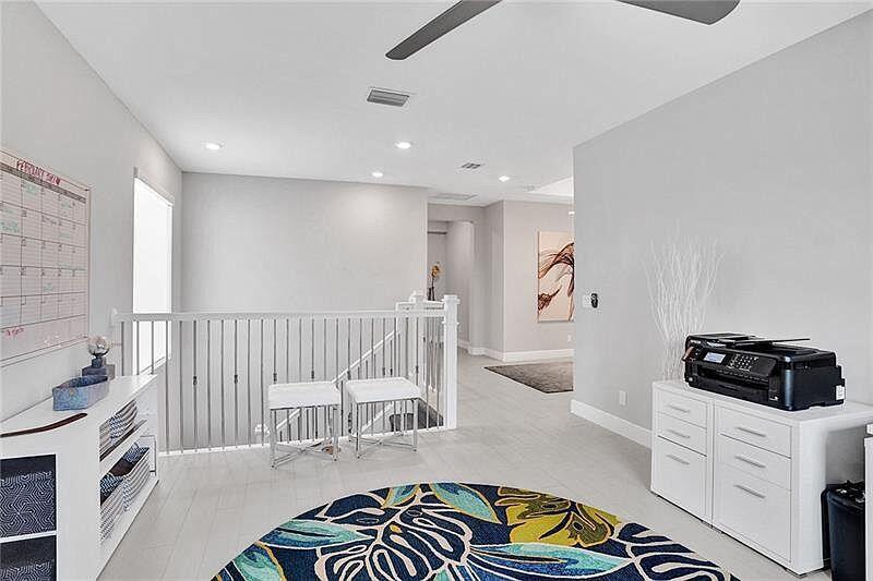 PARKLAND BAY - Residential Lease
