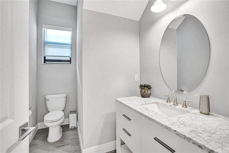 PARKLAND BAY - Residential Lease