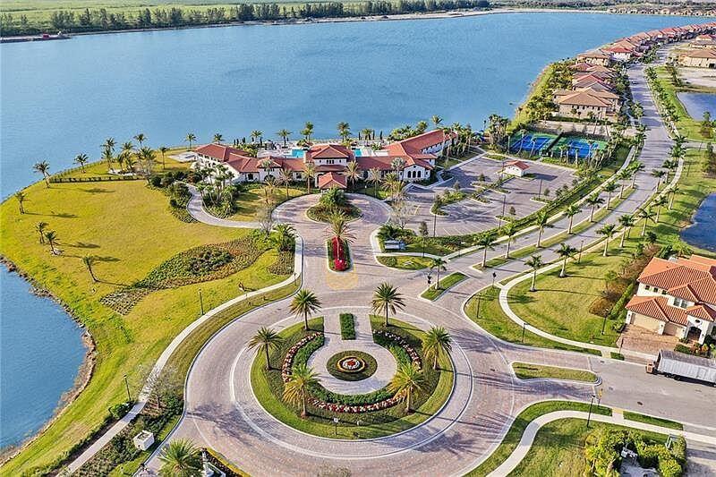 PARKLAND BAY - Residential Lease