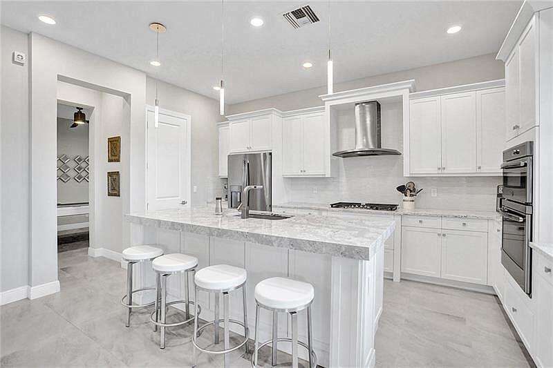 PARKLAND BAY - Residential Lease