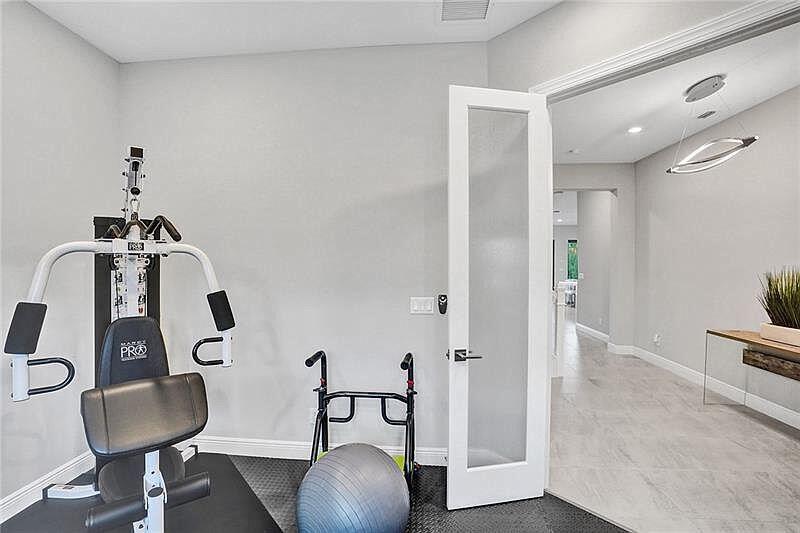 PARKLAND BAY - Residential Lease