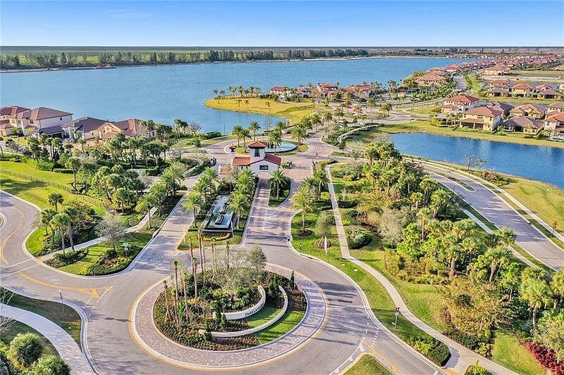 PARKLAND BAY - Residential Lease