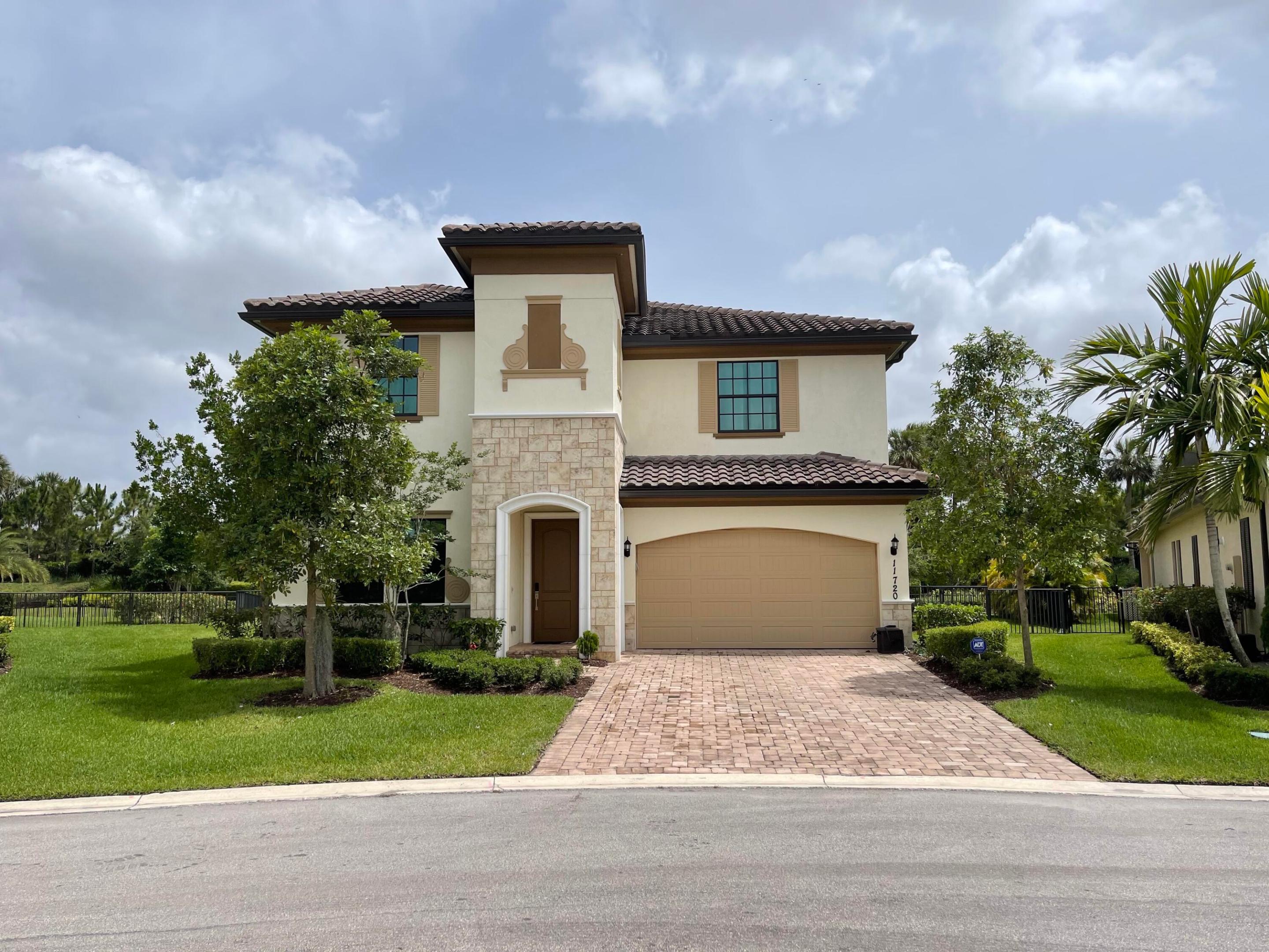 PARKLAND BAY - Residential Lease