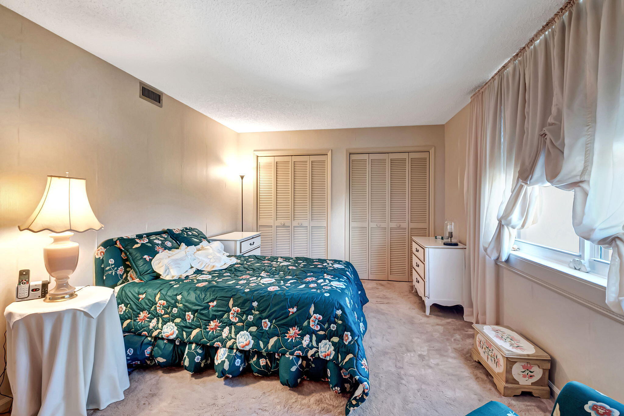 CLARENDON CONDO - Residential Lease
