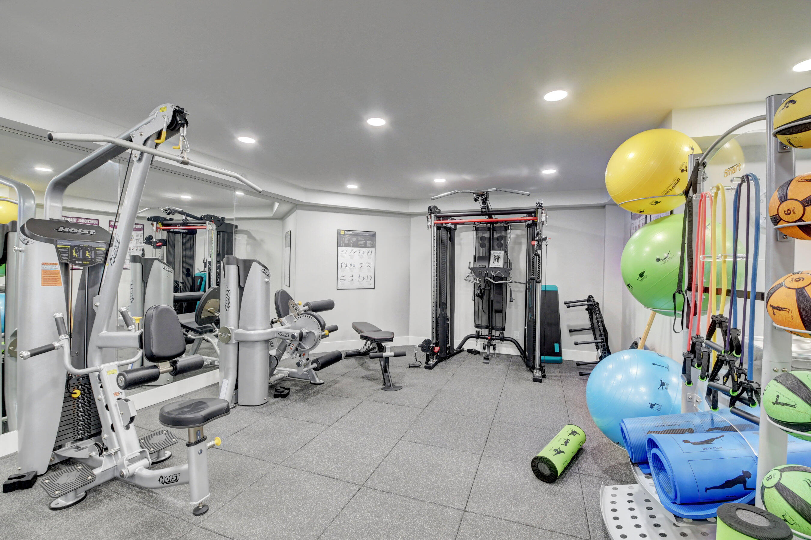 CLARENDON CONDO - Residential Lease