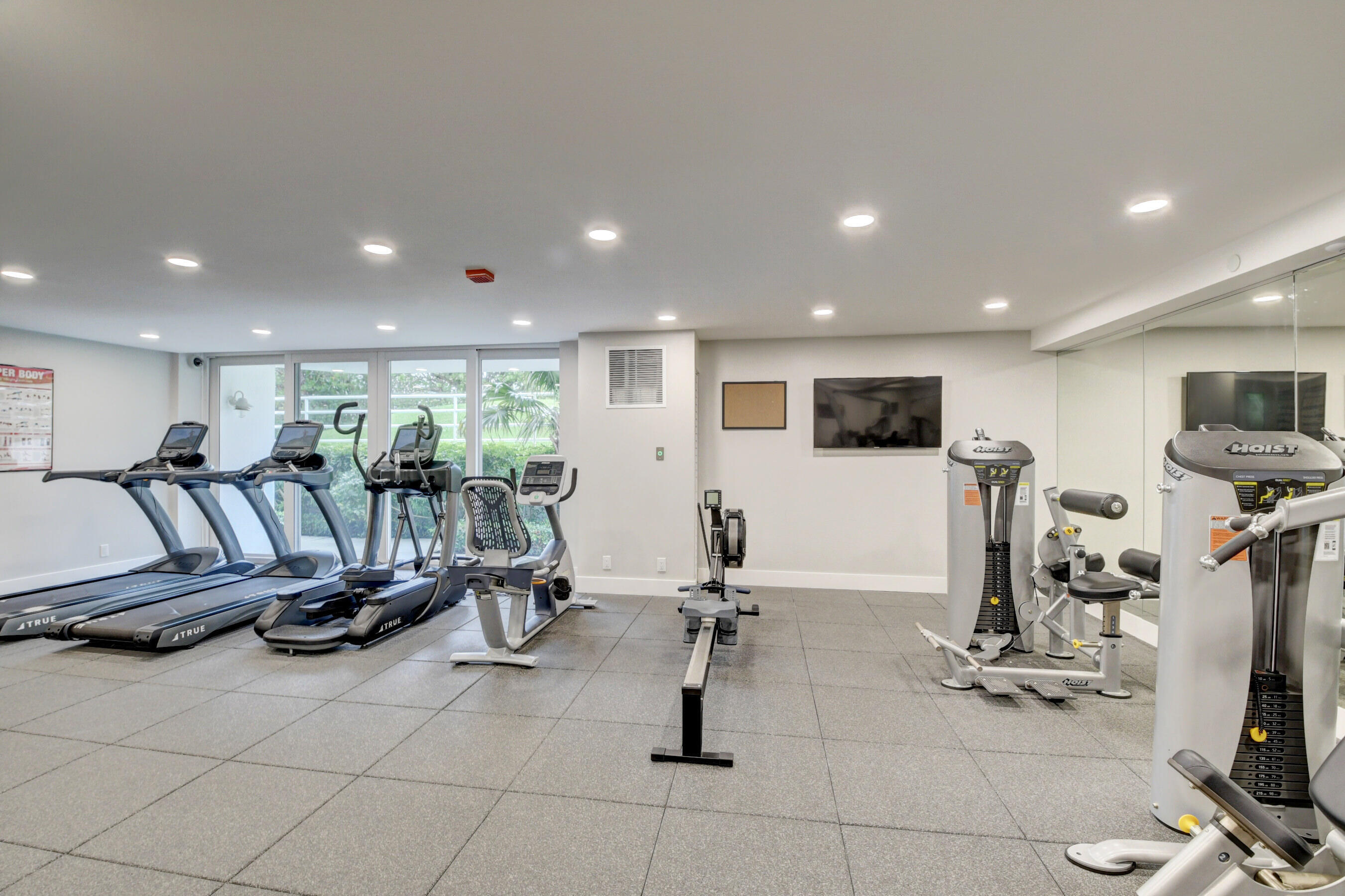 CLARENDON CONDO - Residential Lease