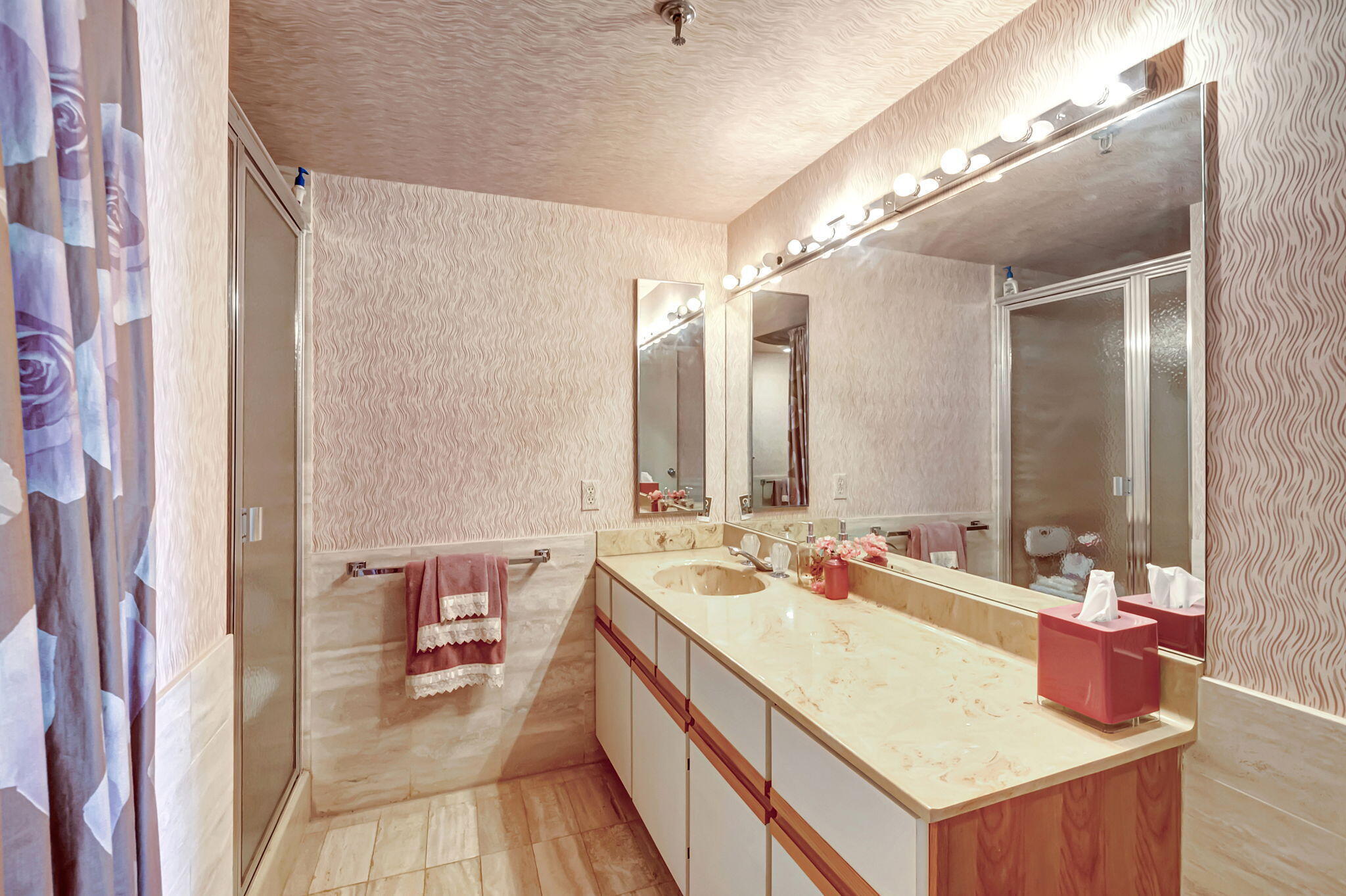 CLARENDON CONDO - Residential Lease