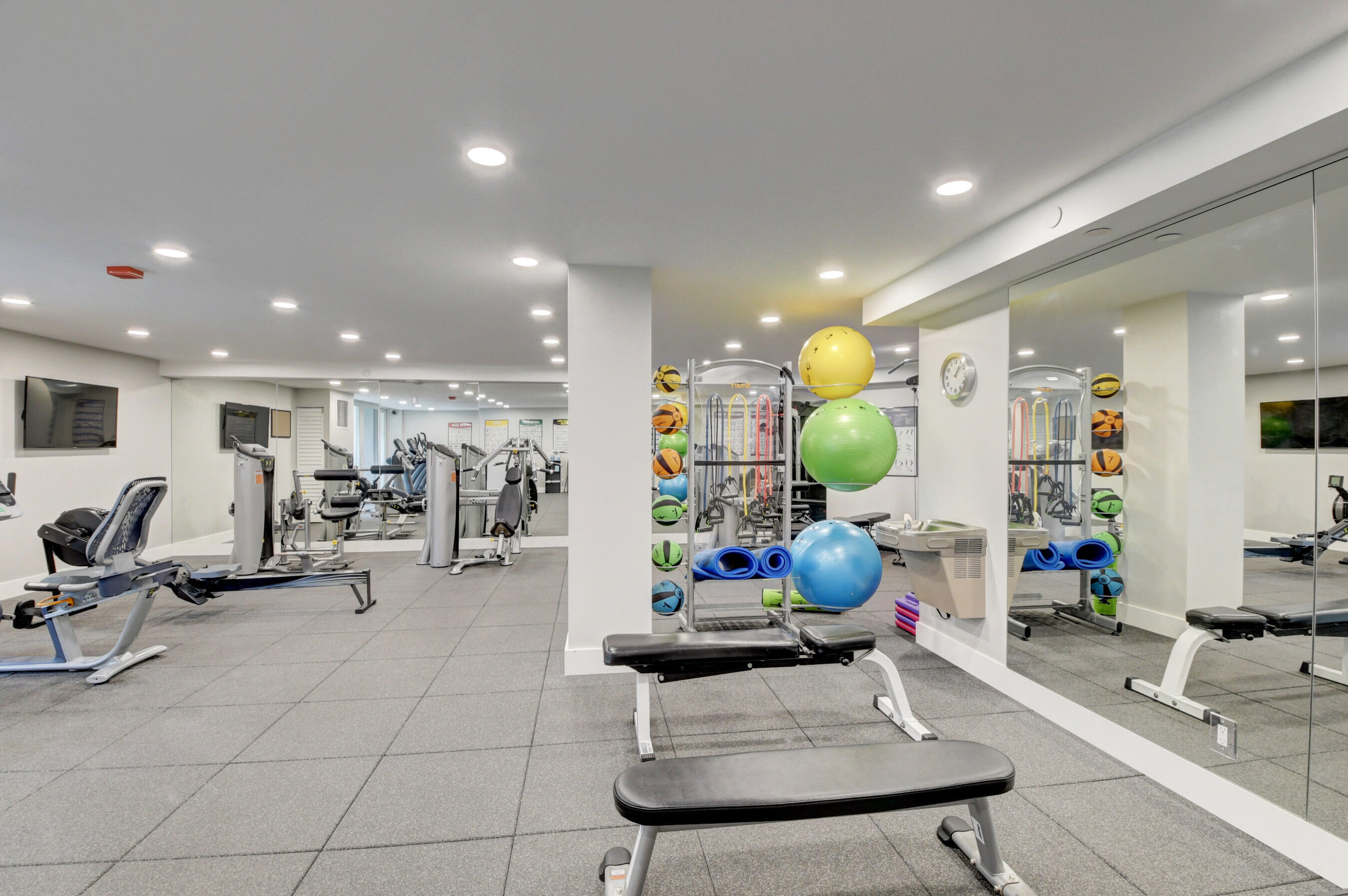 CLARENDON CONDO - Residential Lease