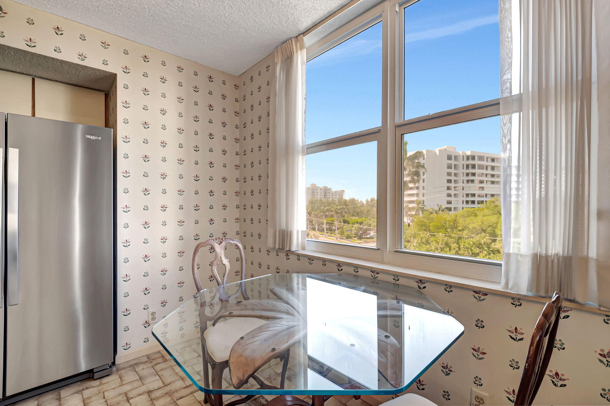 CLARENDON CONDO - Residential Lease