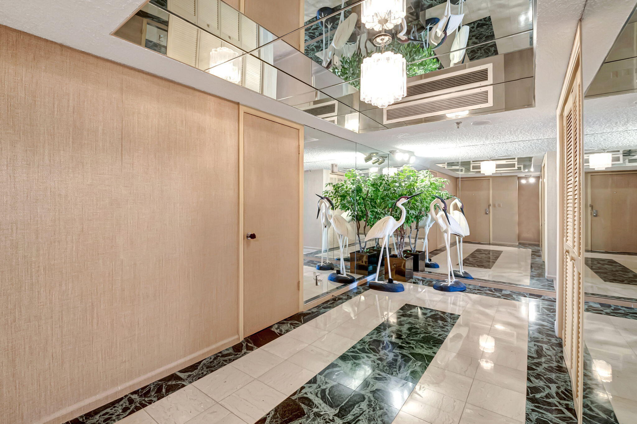 CLARENDON CONDO - Residential Lease