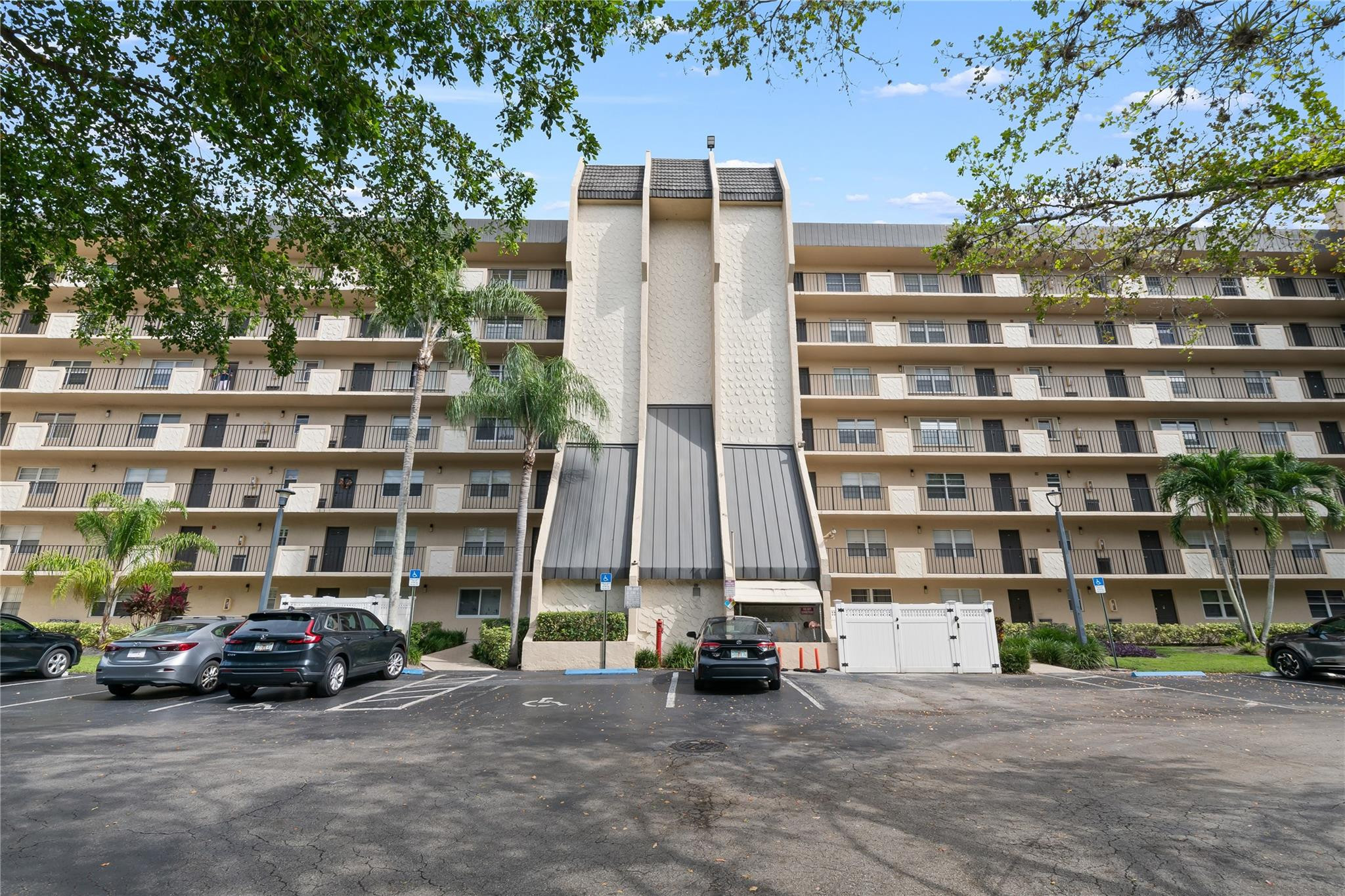 Rolling Hills Condominium - Residential