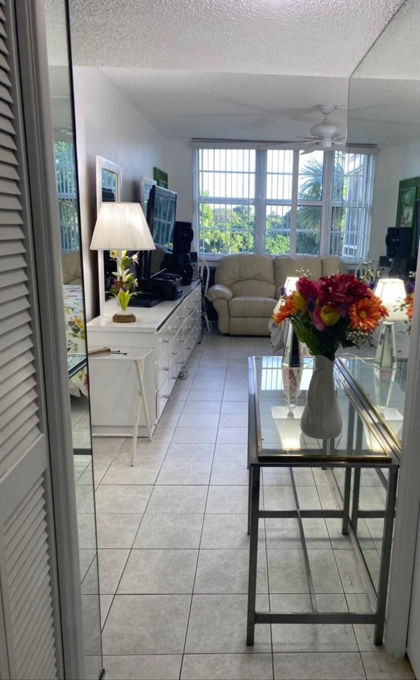 NO 103 PALM-AIRE COUNTRY CLUB - Residential