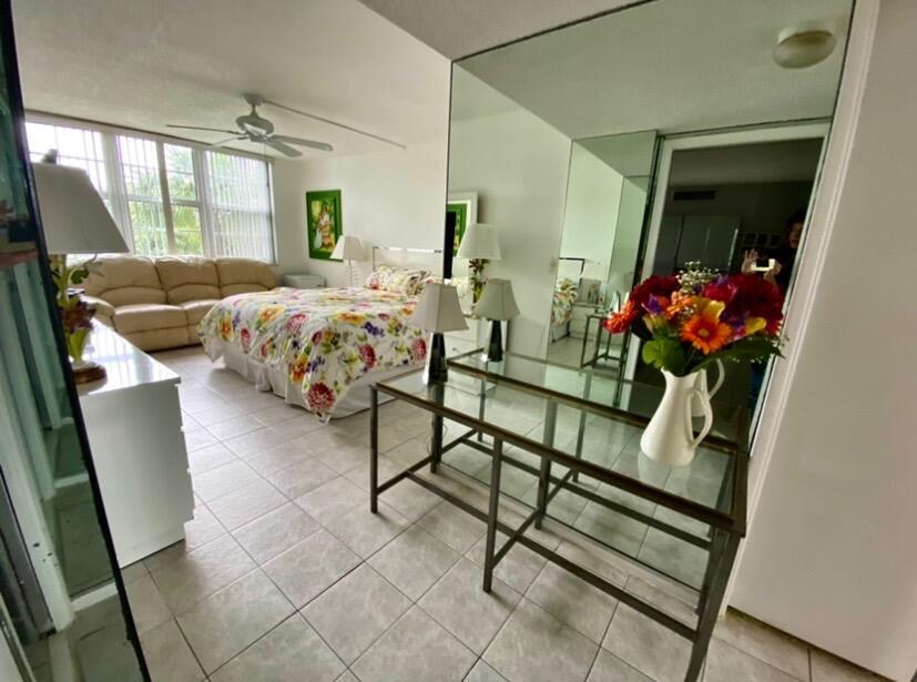 NO 103 PALM-AIRE COUNTRY CLUB - Residential