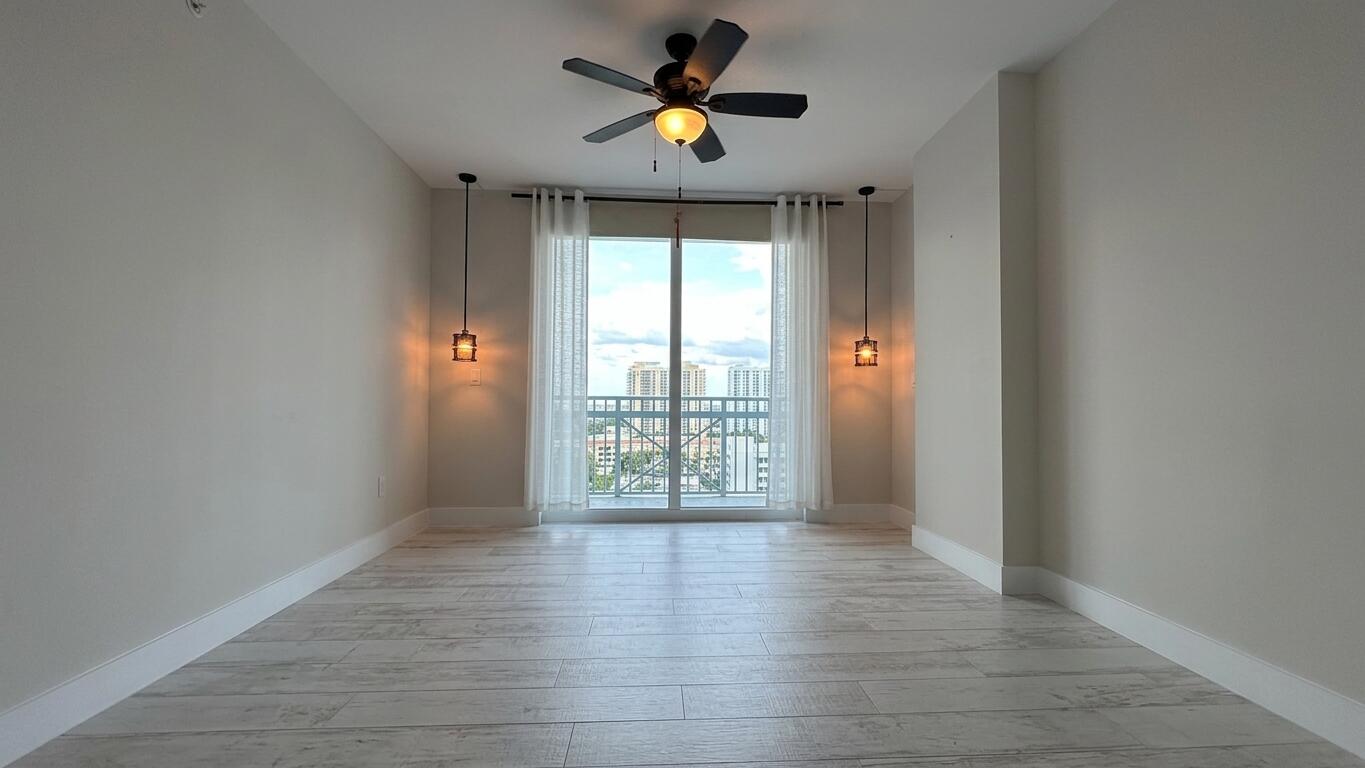 METROPOLITAN CONDO - Residential Lease