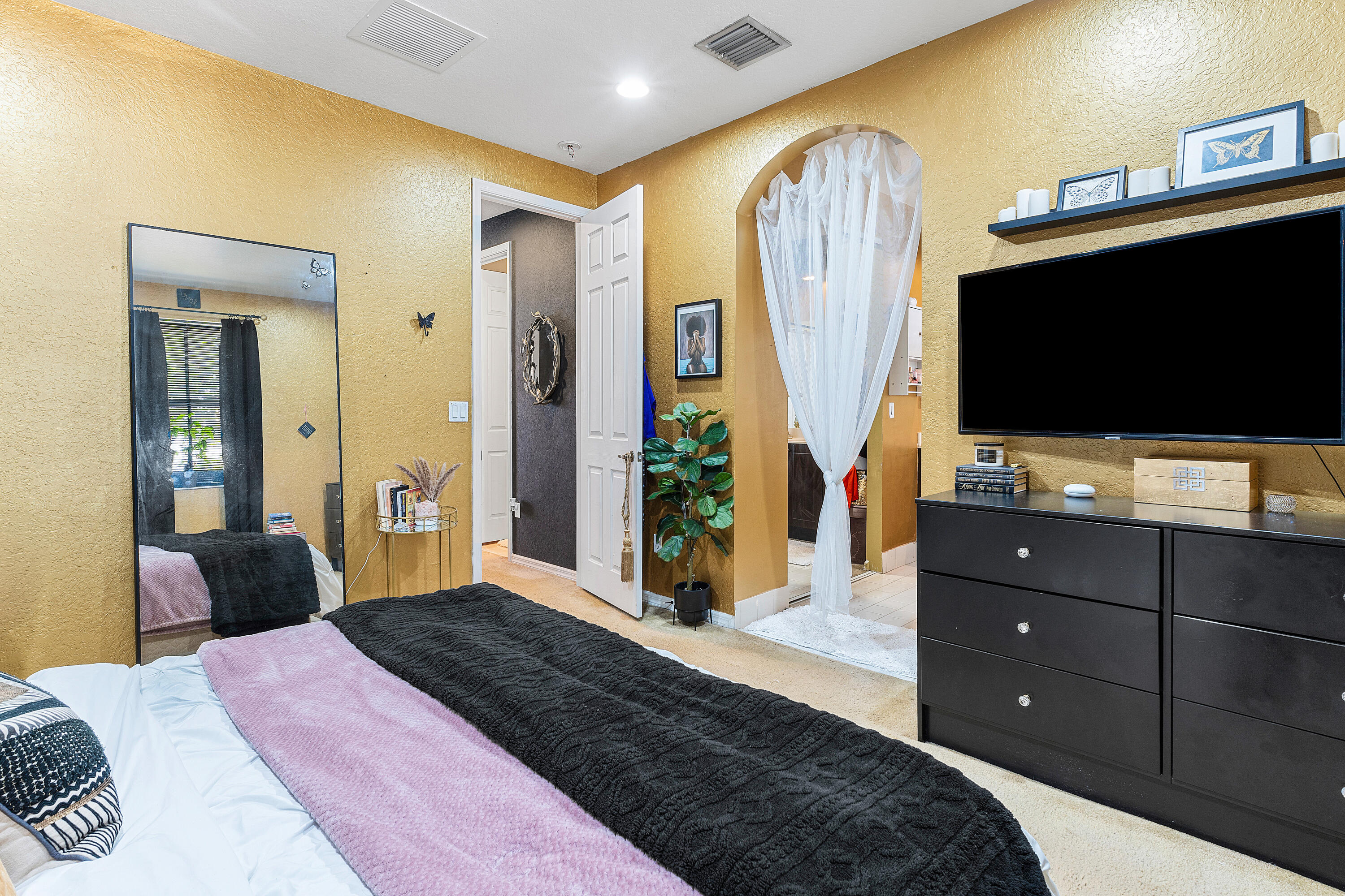 TUSCAN VILLAS CONDO - Residential