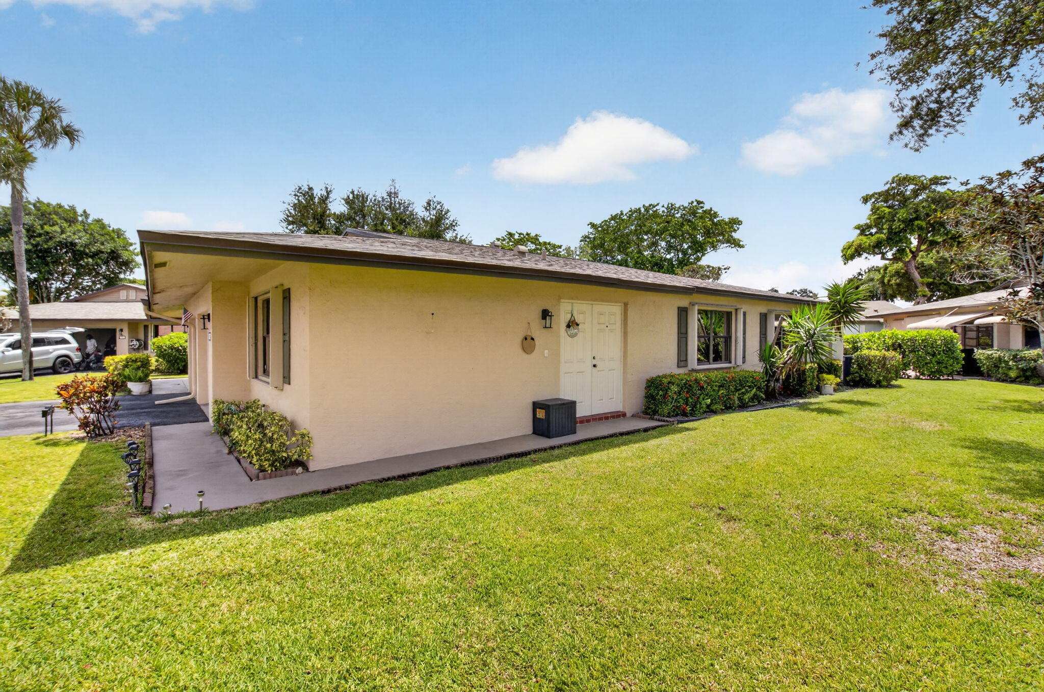 CHANTECLAIR VILLAS C - Residential