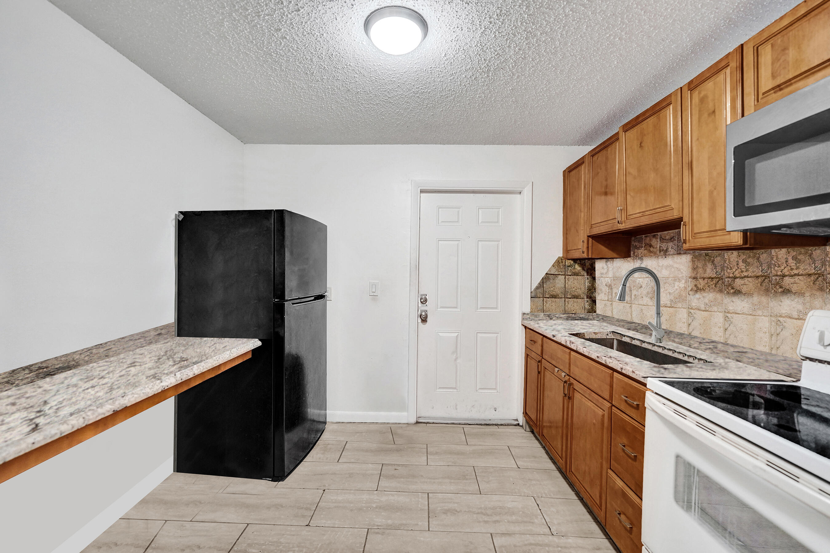 COURTYARDS AT CIMARRON CONDO - Residential
