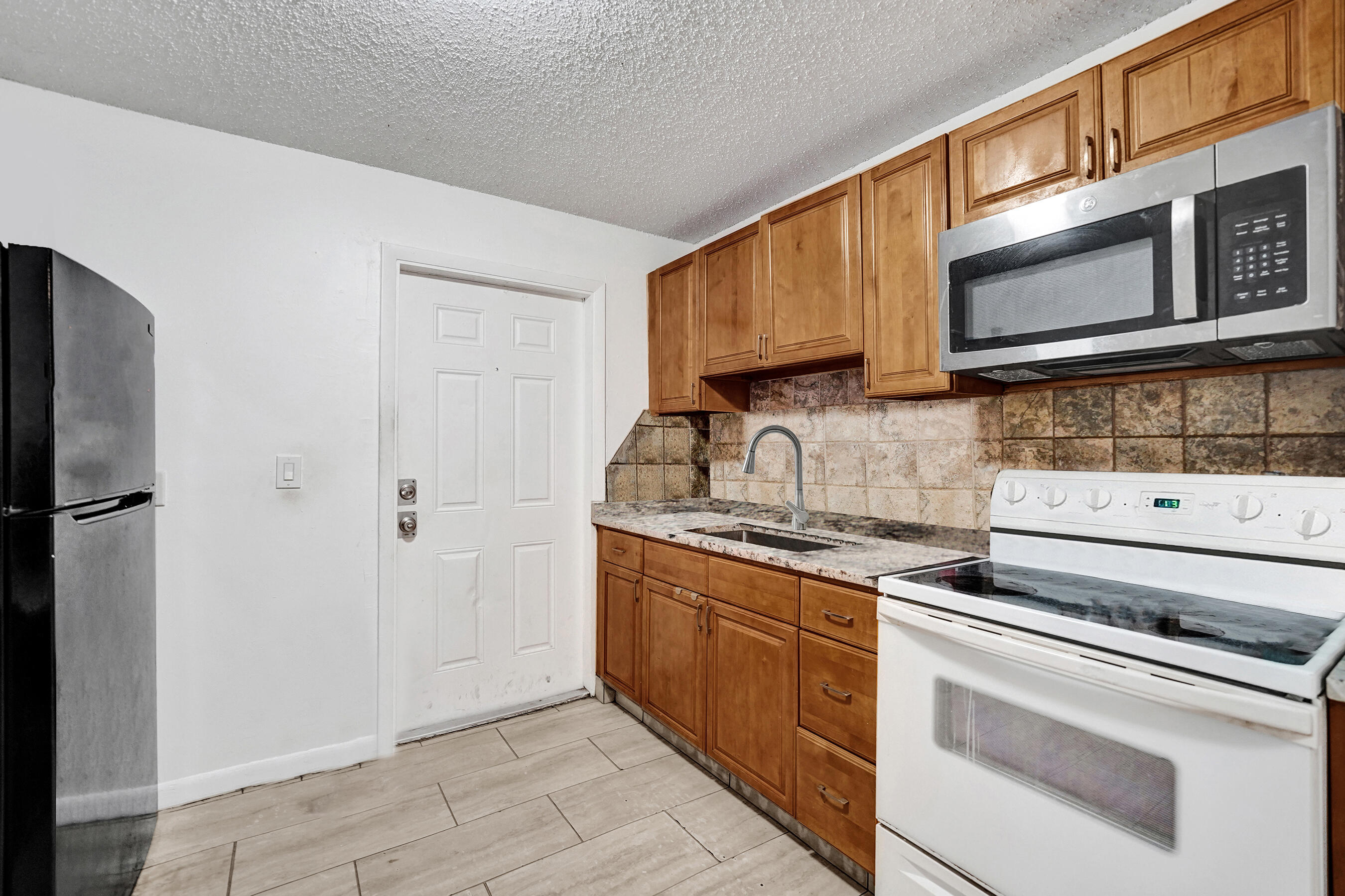 COURTYARDS AT CIMARRON CONDO - Residential