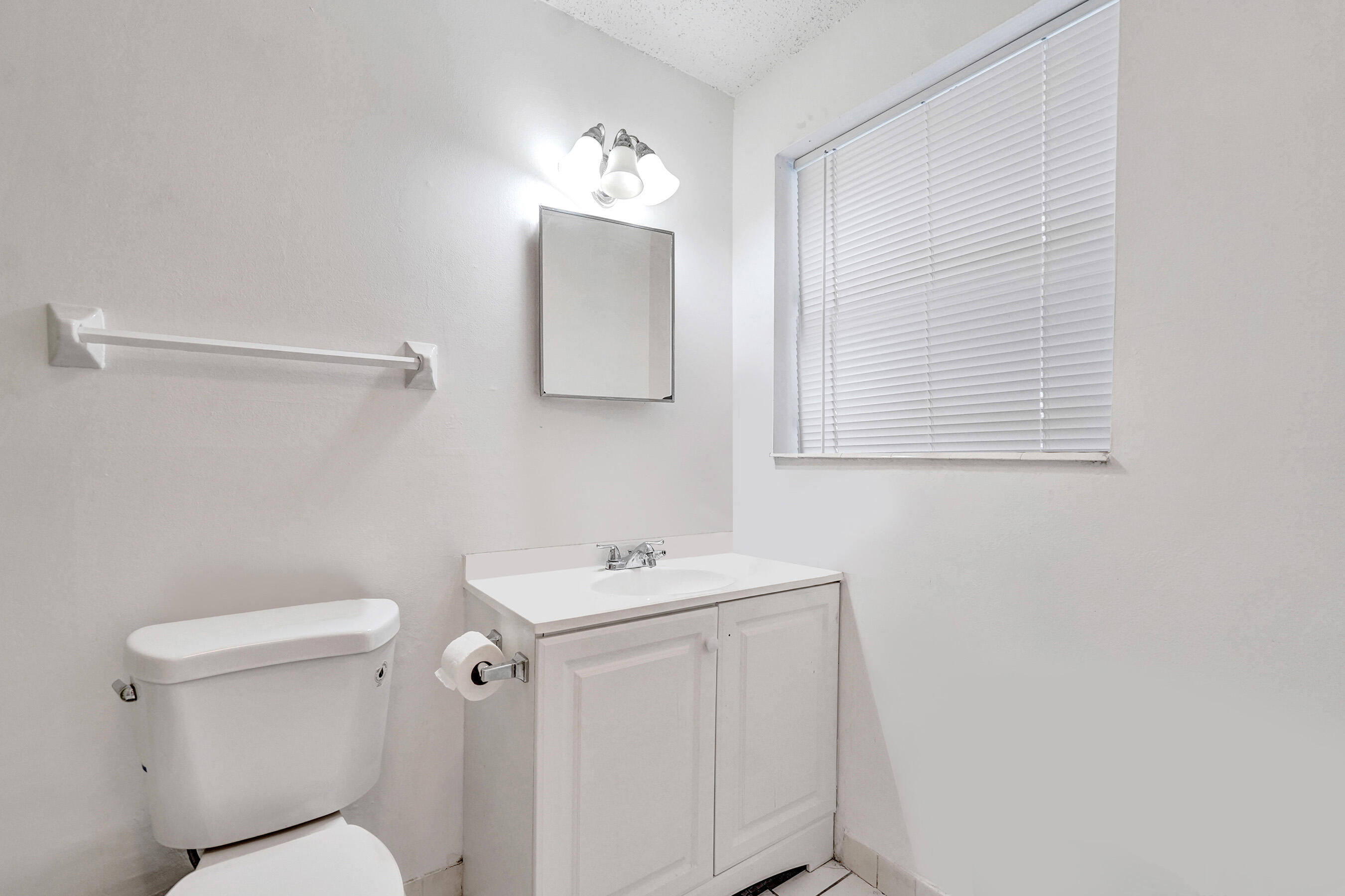 COURTYARDS AT CIMARRON CONDO - Residential