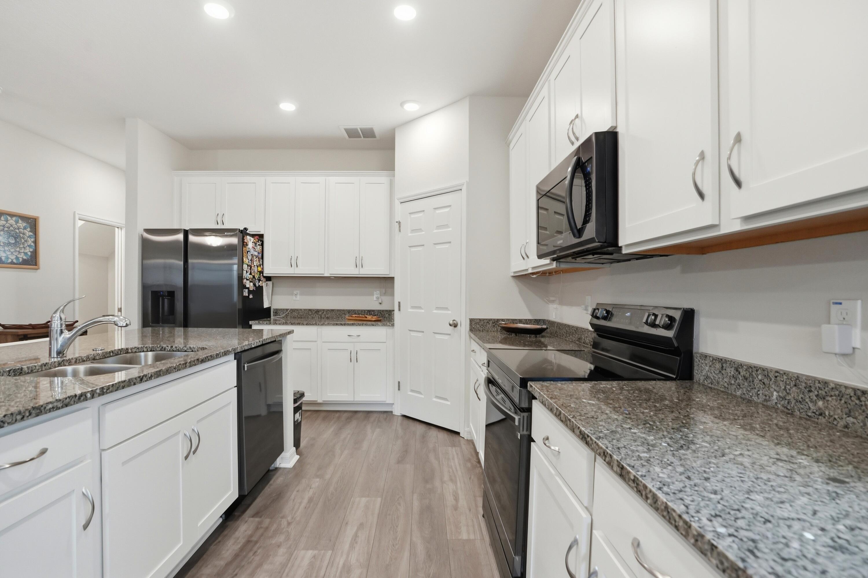 AVALON PARK WEST PARCEL E - Residential