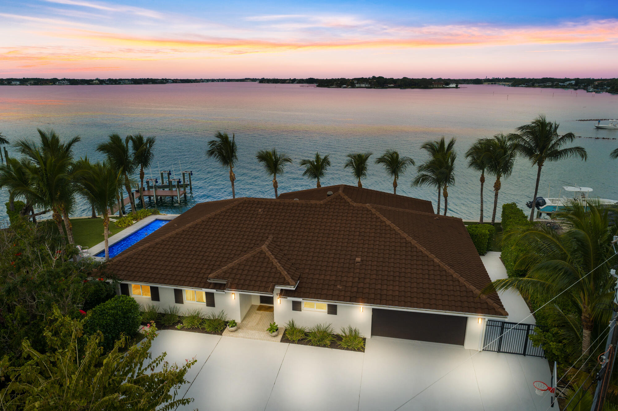 RIO VISTA OF ISLAND SHORE - Residential