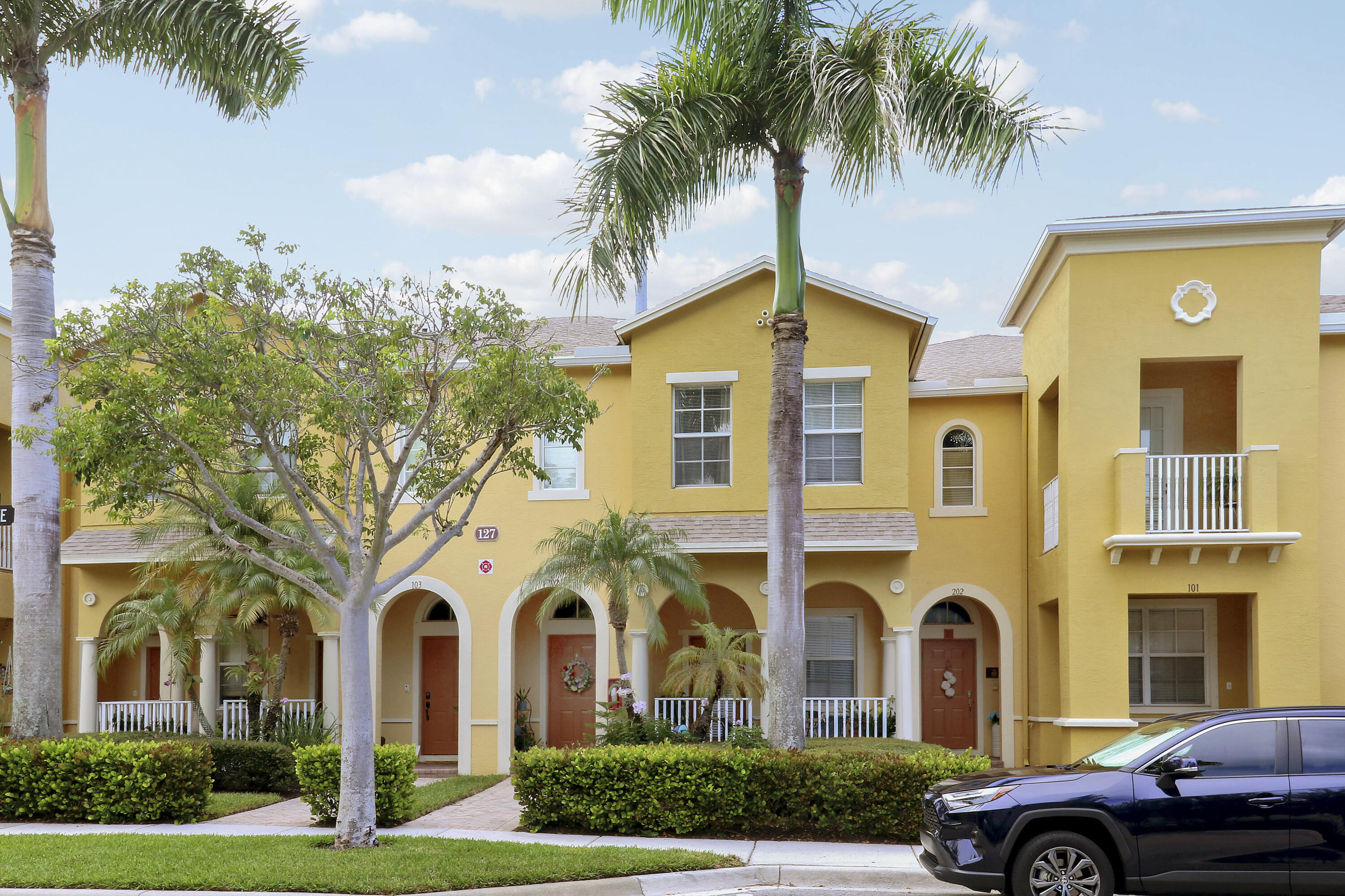 SANDPIPER COVE AT BOTANICA CONDO - Residential