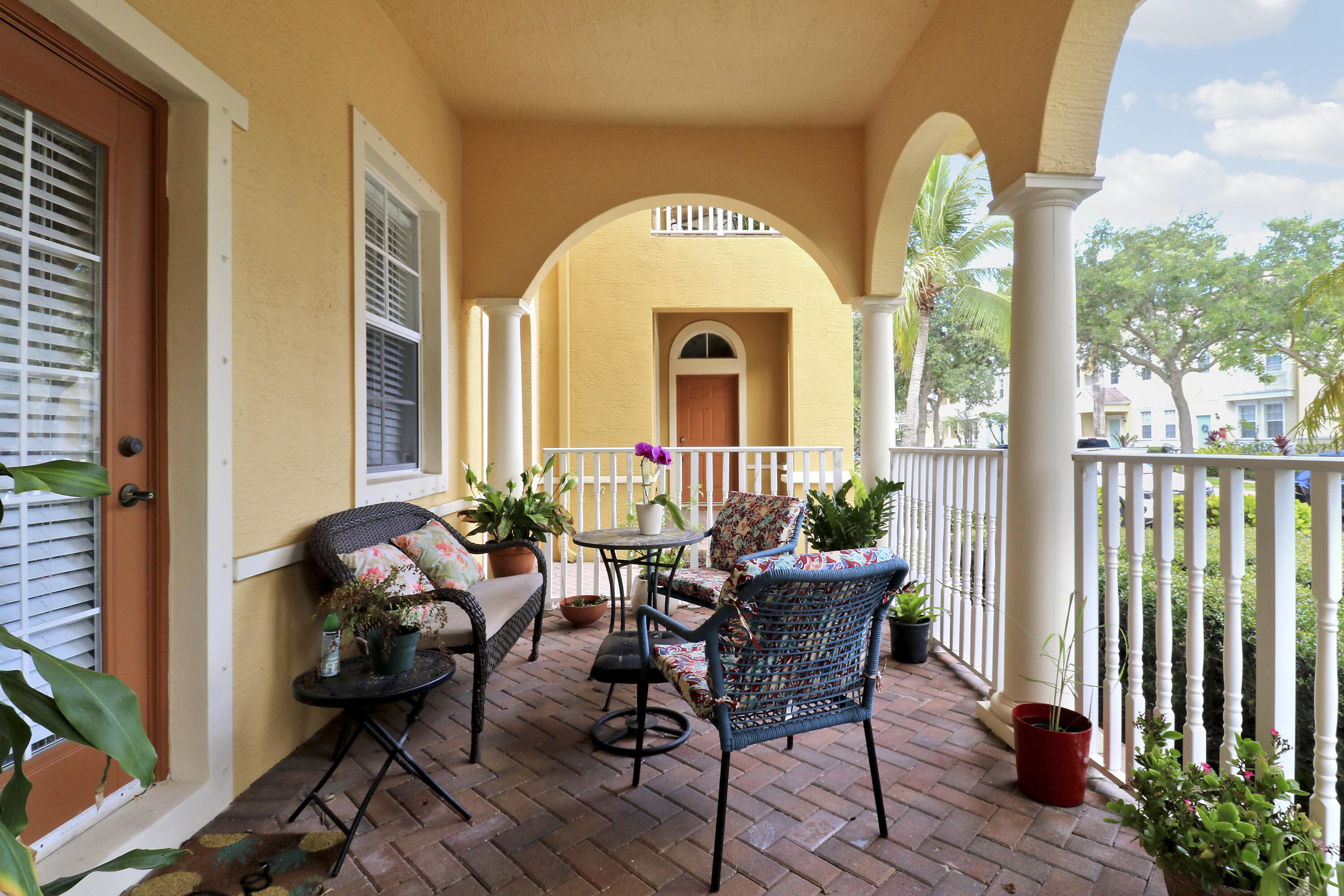 SANDPIPER COVE AT BOTANICA CONDO - Residential
