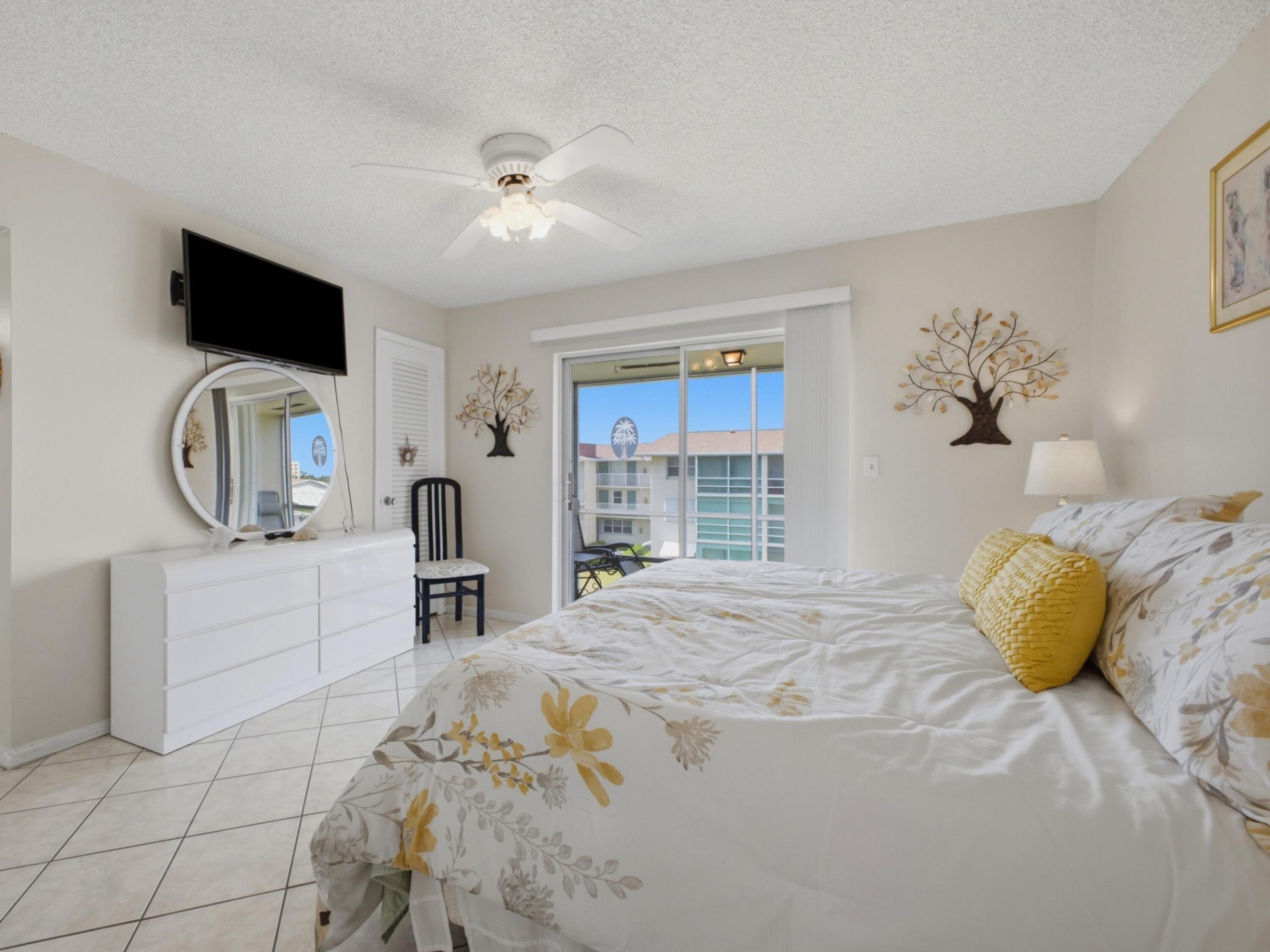 STERLING VILLAGE 350 CONDO - Residential