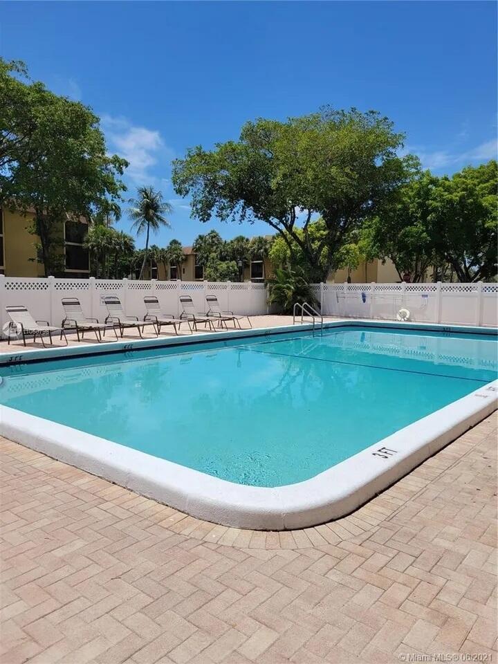CASA DEL RIO CONDO - Residential Lease