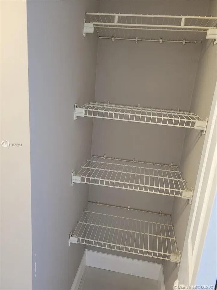 CASA DEL RIO CONDO - Residential Lease