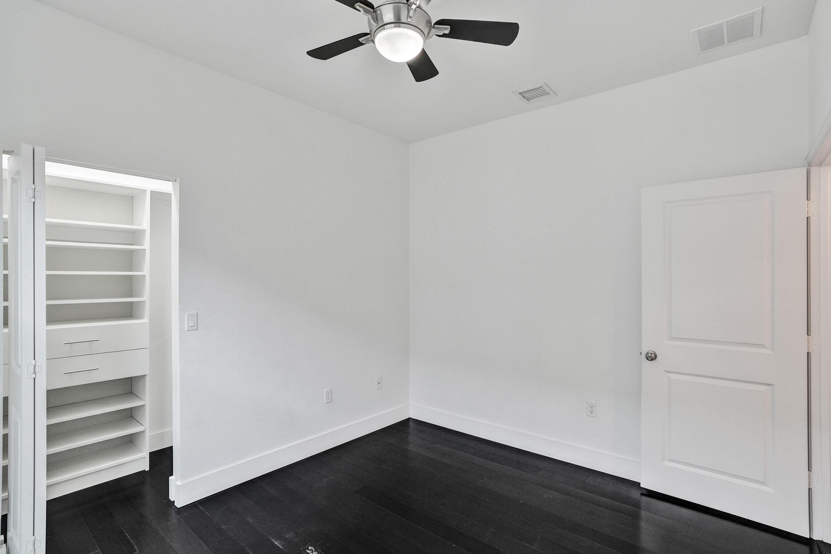SAWGRASS LAKES - Residential